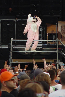 Lollapalooza - Drunk easter bunny before green day