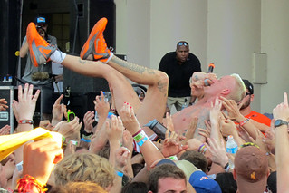 Lollapalooza - Ninja crowd surfing