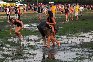 Lollapalooza - Playing in the puddles