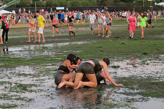 Lollapalooza - Puddle wrestling