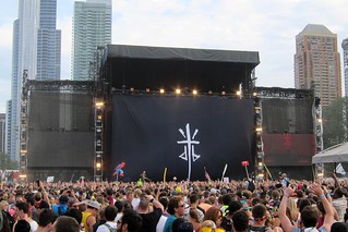 Lollapalooza - Dog Blood