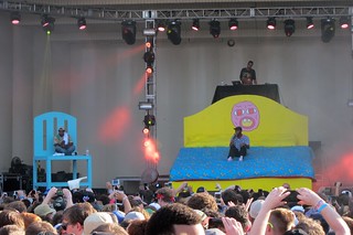 Lollapalooza - Just hangin out on this big furniture