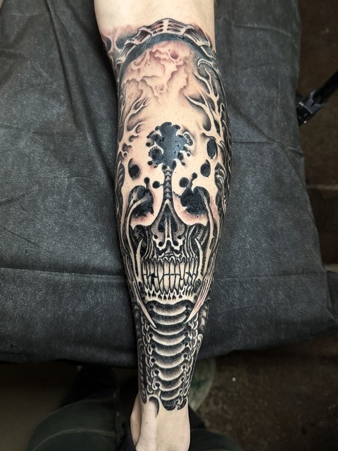 Whew. There’s about 3 levels of healing goin here but we just wrapped this gnarly thing up.