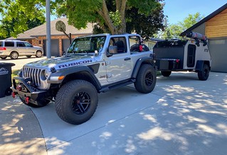 Camper - Loaded up and ready to go