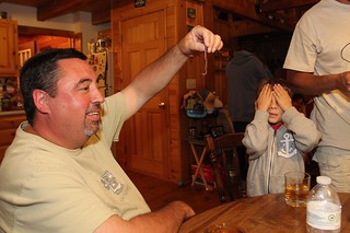 Elias Hernandez - Oh you wanna eat some night crawlahs?