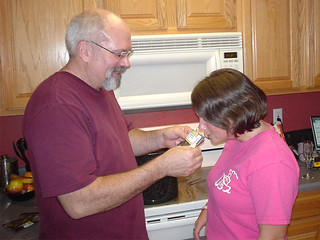 Homebrew - Kari smelling hops