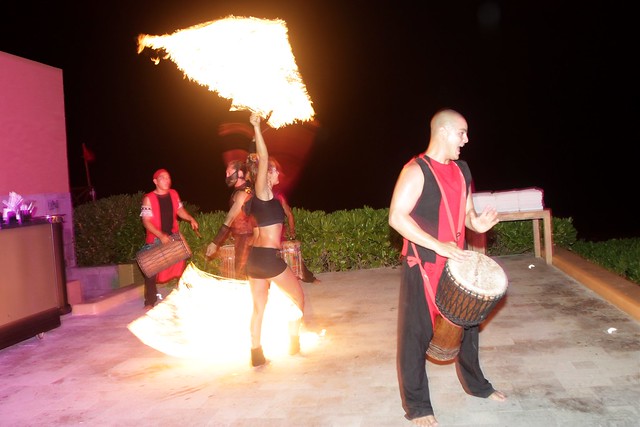 Fire dancin