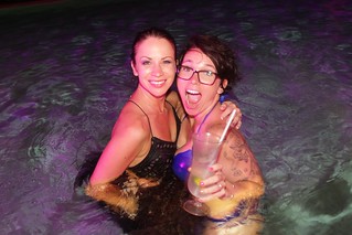 Mindy Hoskin - Pool partiers