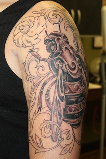 Tattoo - Bee Tattoo after the first session