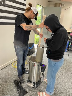 Homebrew - Gettin those hop juices out