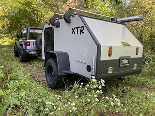 Camper - Camper in the woods