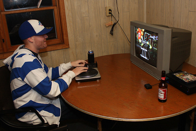 Playin DJ Hero at Ozzy's