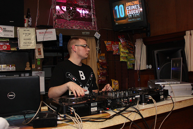 Jesse Aldridge spinning some tunes at Ozzy's