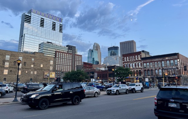 Beautiful night in North Loop MPLS