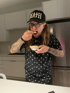 Kari's mom sent us with a lil baby rhubarb/strawberry pie!