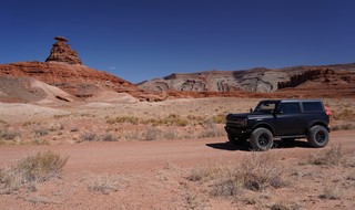 Travel - Hangin at Mexican Hat