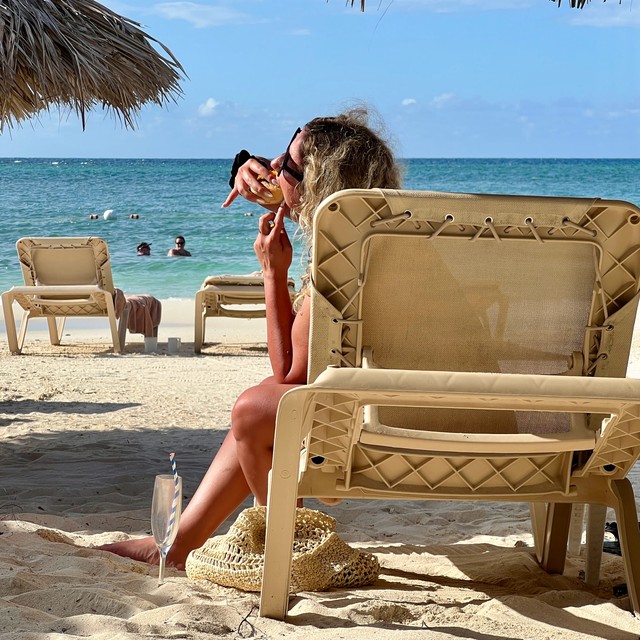 Ricki ordered, and received a chili dog