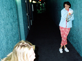 Travel - She's laughing so hard that she's peeing