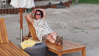 beach - Watching the sunset on the beach