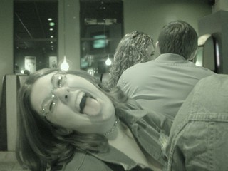 Nicole Sutherland - AHHHHHHHHHHHH! ITSMYBIRTHDAY!!!