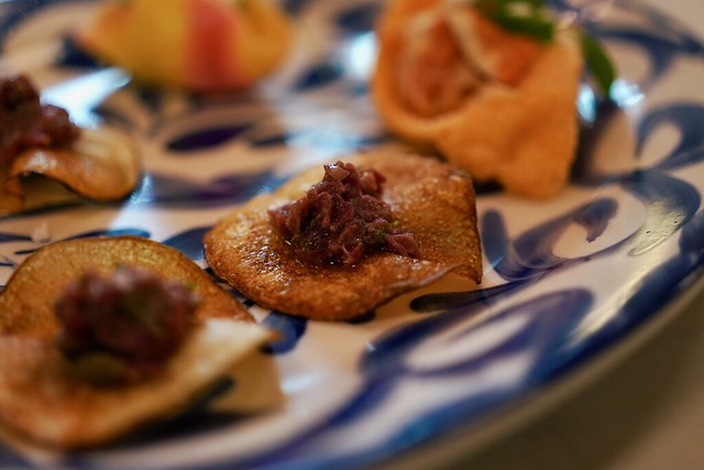 These homemade potato chips with steak tartar were ridic