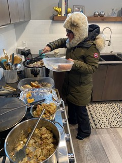 Covid-19 - Servin up lunch