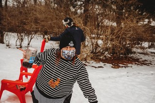 Covid-19 - Masked Tia