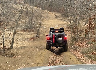 Off-roading - Straddlin the rut
