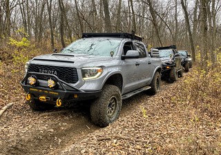 Off-roading - Follow the leader