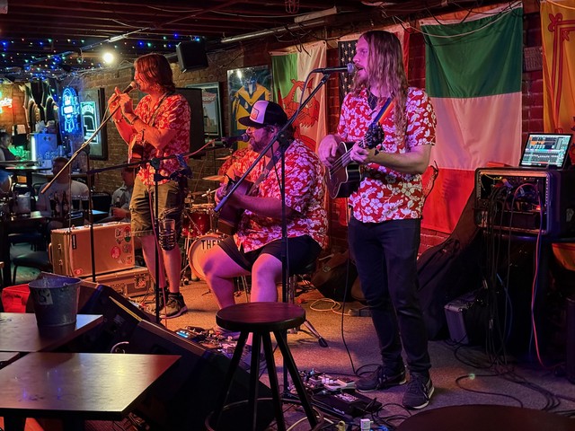 Them Uke Boys were a very fun band