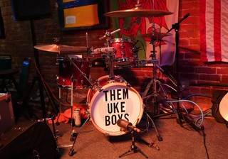 Travel - Tiny drum kit for them uke boys