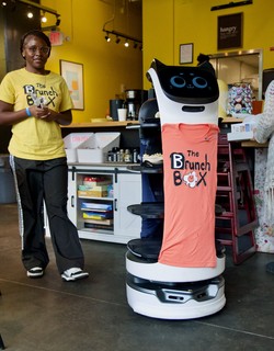 Travel - A robot brings us some brekkie at the Brunch Box