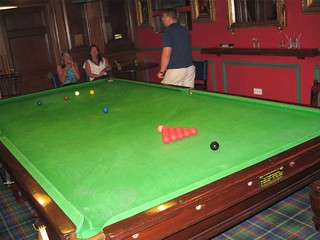 Learning Snooker with Pete while Kari and Laura hung out