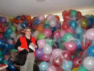 Sarah Grein and a lot of Balloons