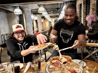 pizza - Cheeeeeeeese