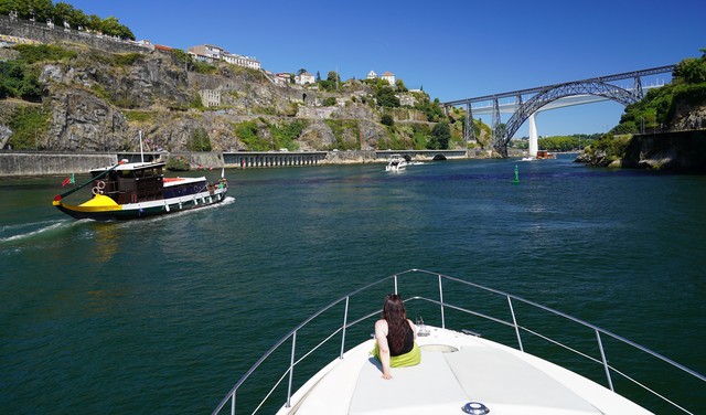 Heading back towards Ponte Maria Pia