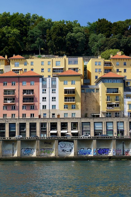 Riverside homes, tags, and a fun mural