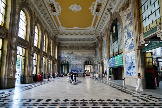 São Bento Station