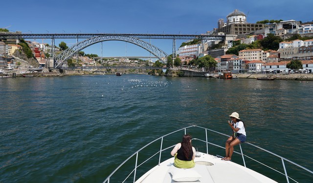Ponte Luís I from the yacht
