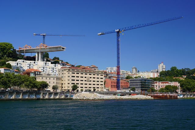 Erecting the Ponte Ferreirinha