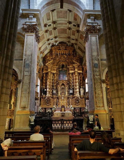 The Porto Cathedral alter is insane