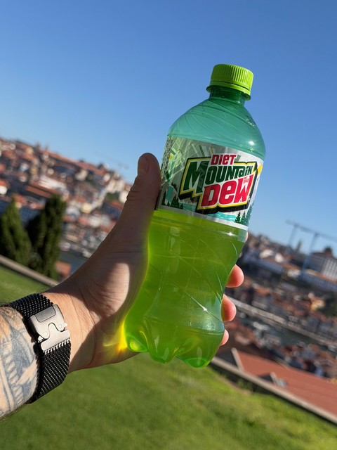 Smuggled a dewsk