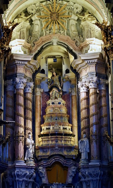 The inside of the Clérigos church