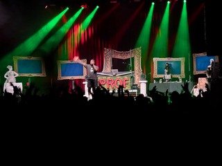 Shows - Grip takes the stage