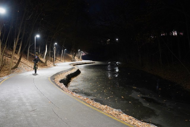 Ridin wheelies on the fatty