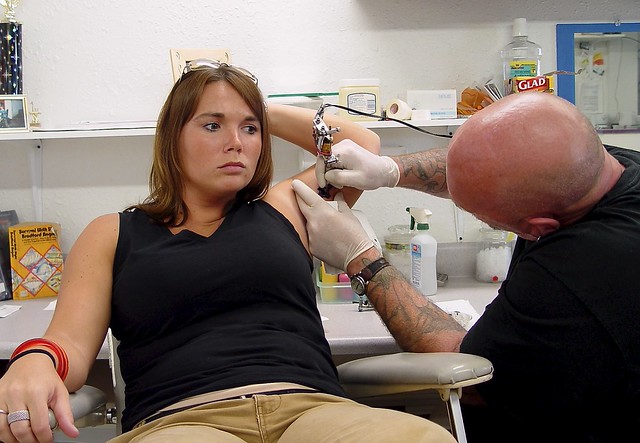 Kari getting a new tattoo