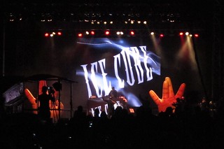 Look at those giant West Side fingers