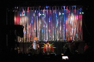 The Flaming Lips - Wayne Coyne doin Wayne Coyne things