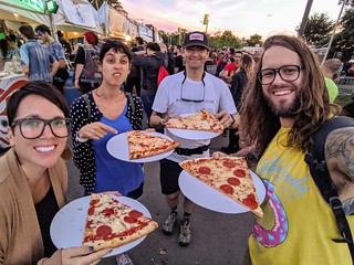 pizza - Some big ol prizzas