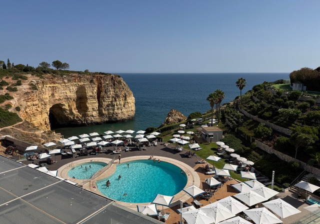 Checked in in Carvoeiro. The view from our hotel room is fine.